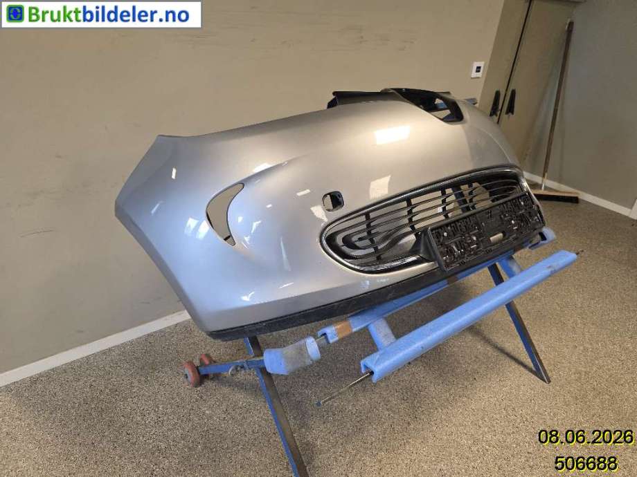 Støtfanger foran til Renault Zoe, 2013-2019 (Fase 1)  (RENAULT|620226455R)