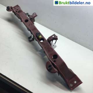 Frontplate øvre til Toyota Yaris,   (TOYOTA|532050D905)