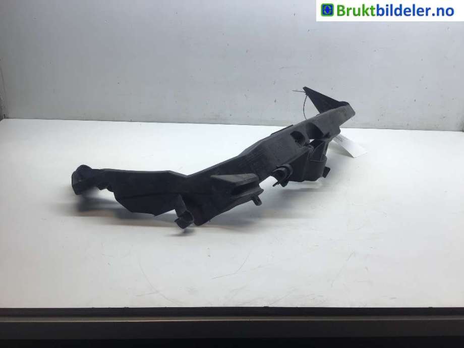 Frontlyktehus til BMW 3-Serie 2005-2011 (E90/E91/E92/E93) (E90/E91/E92/E93) (BMW|51 11 7 138 402|)