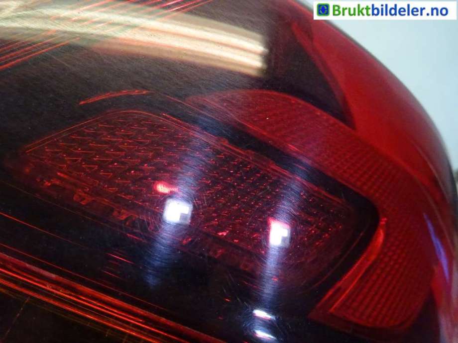 Baklykt høyre til Opel Astra J 2010-2015  (OPEL|13319948|)