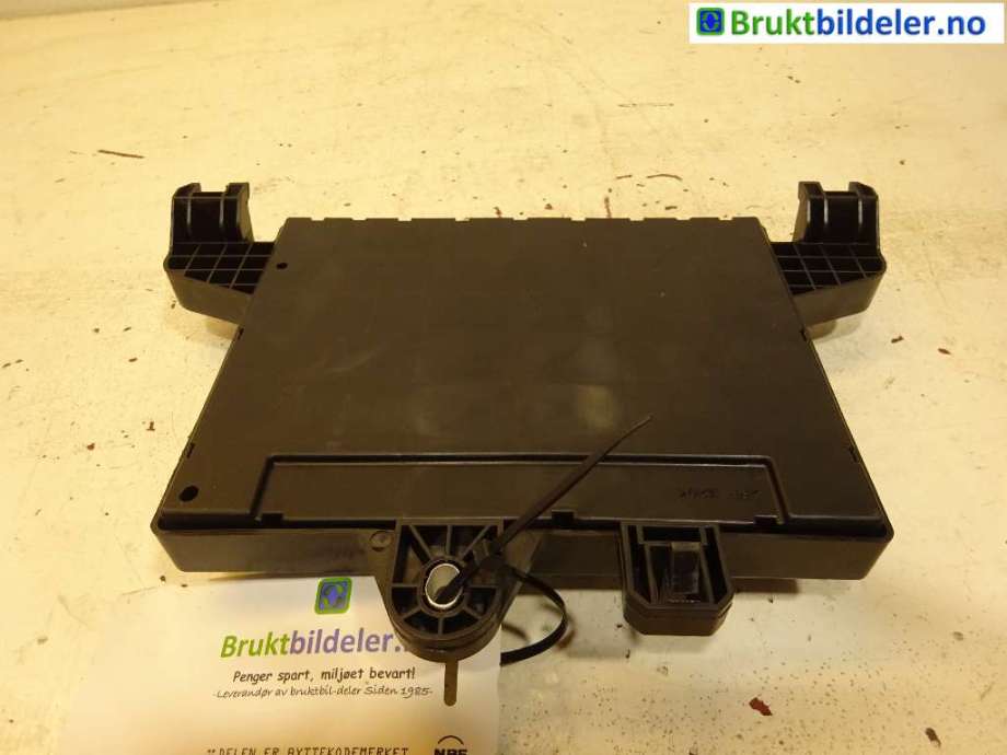 Sikringsboks til Opel Astra J 2010-2015  (OPEL|13368652|1110139AC|)
