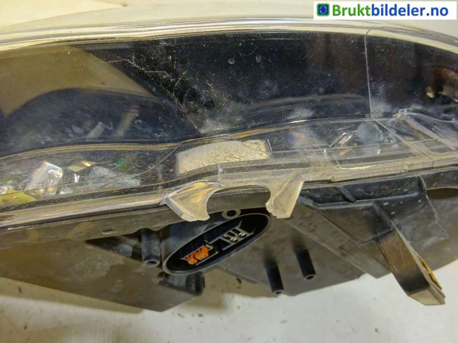 Frontlykt venstre xenon til Opel Astra J 2010-2015  (OPEL|13374517|1ZT 010 012-05|)
