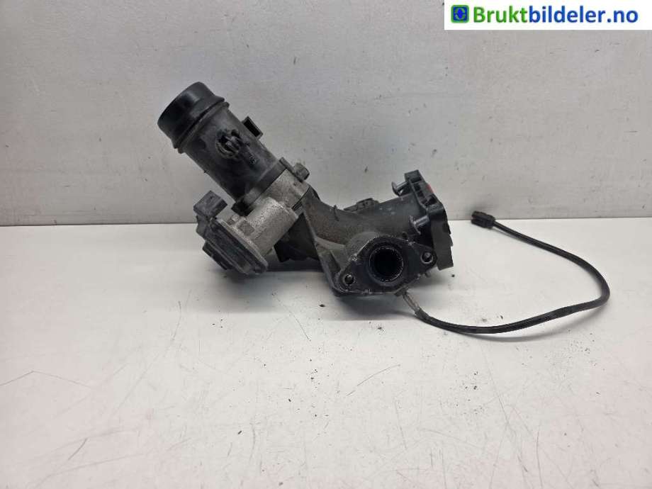 Spjeldhus til BMW 3-Serie 2005-2011 (E90/E91/E92/E93) (E90/E91/E92/E93) (BMW|13 54 7 810 752|)