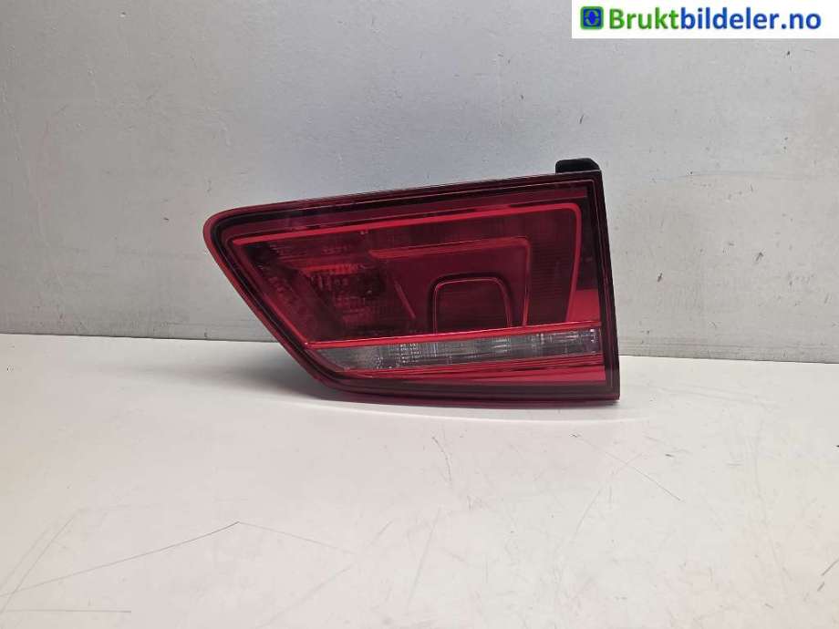 Baklykt venstre indre til VW Golf Sportsvan, 2014-2018  (VOLKSWAGEN|510 945 093 K)
