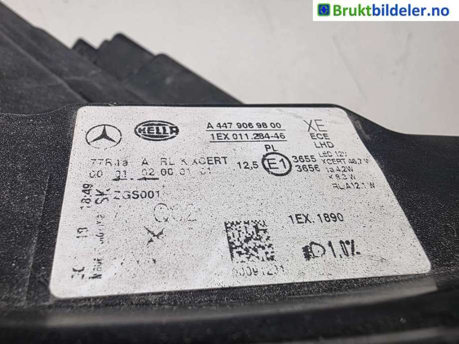 Frontlykt høyre halogen til Mercedes Vito 2014-->> (W447) (W447) (MERCEDES|A 447 906 78 00|)