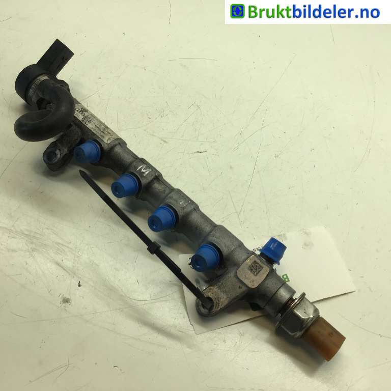 Dyseskinne (fuelrail) til Audi Q5, 2008-2012 (Type I, Fase 1)  (AUDI|03L 130 089 Q)