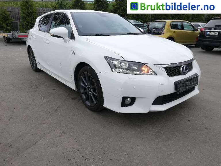 Frontlykt høyre halogen til Lexus CT, 2010-2020  (LEXUS|)