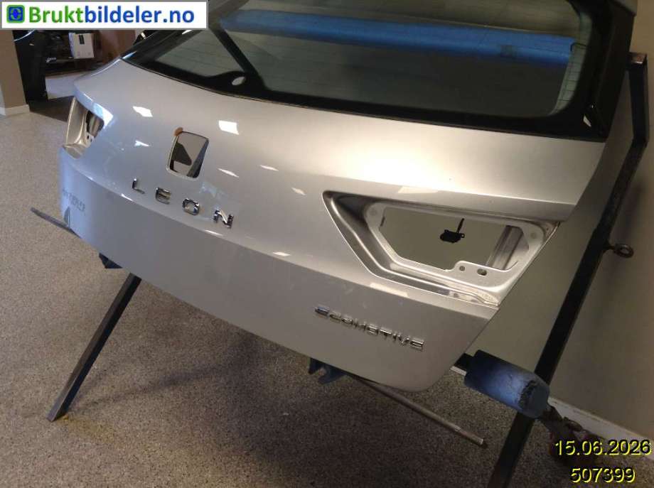 Bakluke til Seat Leon 2013-2020 (Type III)  (5F9 827 024|)