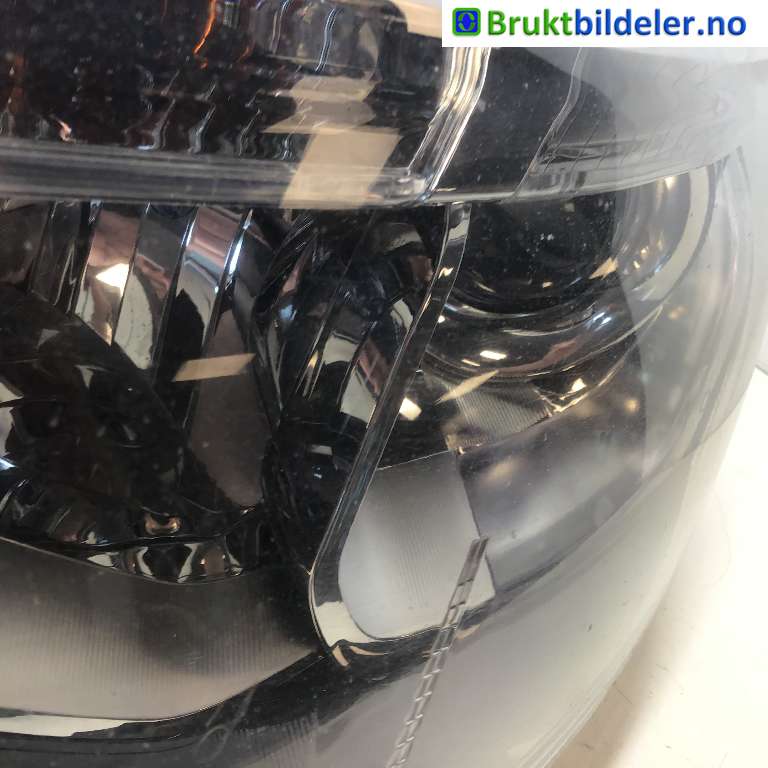 Frontlykt venstre xenon til Mitsubishi Outlander 2012-2015 (Type III, Fase 1) (MITSUBISHI|8301C203|)