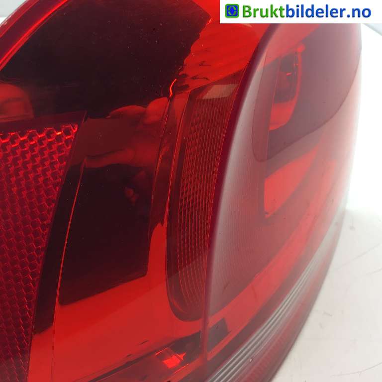 Baklykt venstre til VW Touareg 2010-2018 (Type II)  (VOLKSWAGEN|7P6 945 095 D|89090226|)