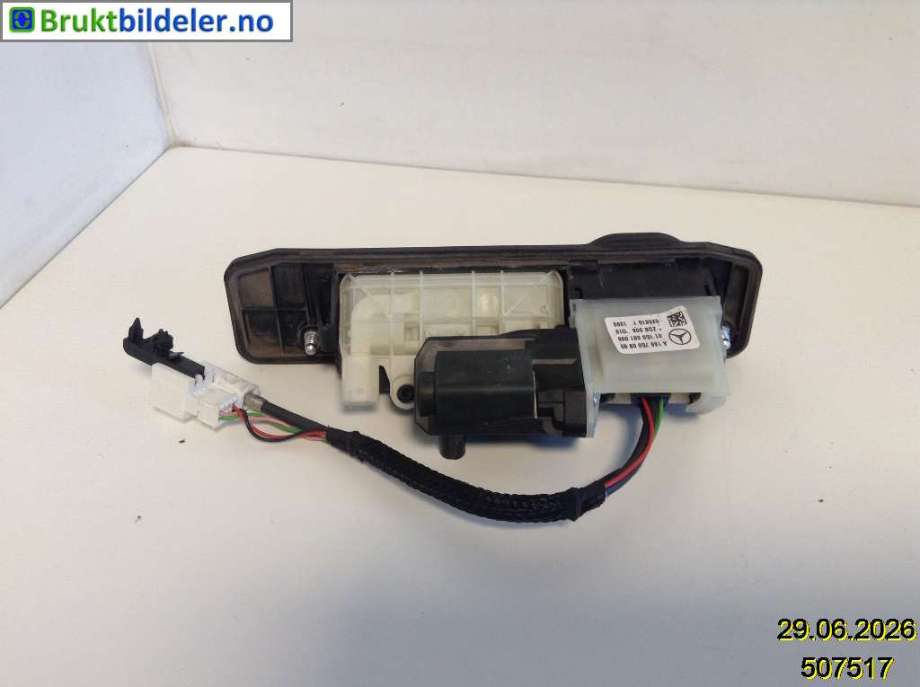 Bryter baklukeåpner til Mercedes CLA 2013-2019 (C117) (C117) (MERCEDES|A 166 760 09 93|)