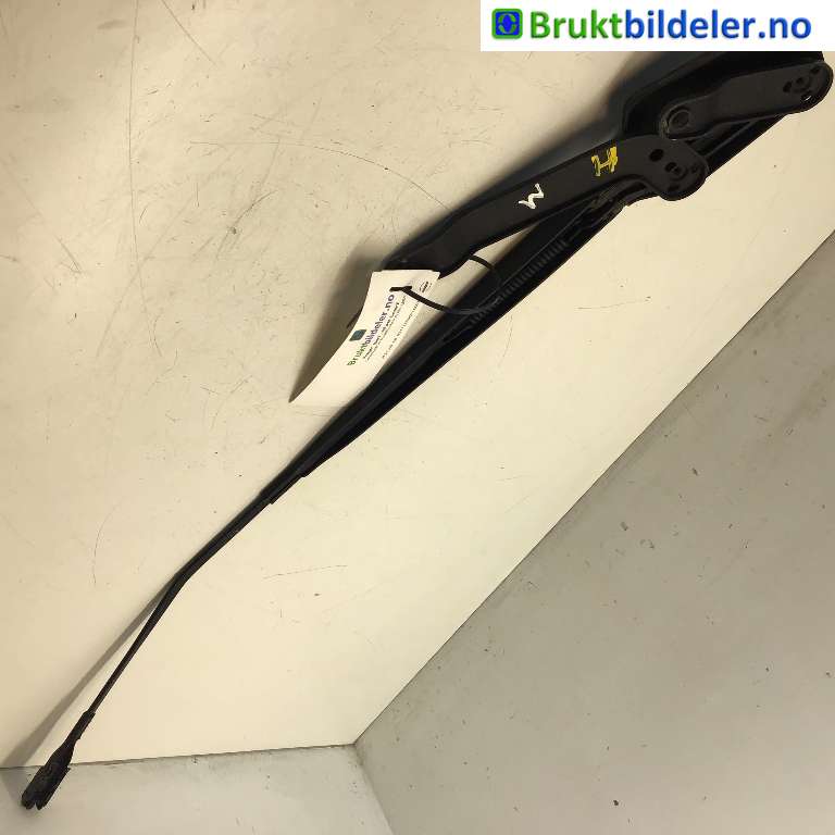 Viskerarmer frontrute til Mercedes Vito 2014-->> (W447) (W447) (MERCEDES|A 447 820 01 00|)