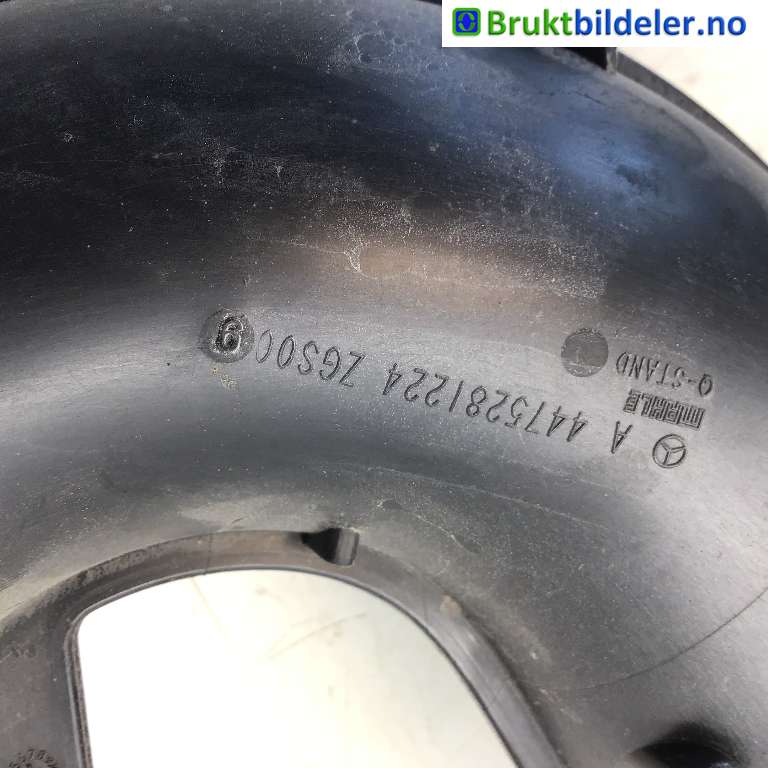 Diverse deler til Mercedes Vito 2014-->> (W447) (W447) (MERCEDES|A 447 528 12 24|)
