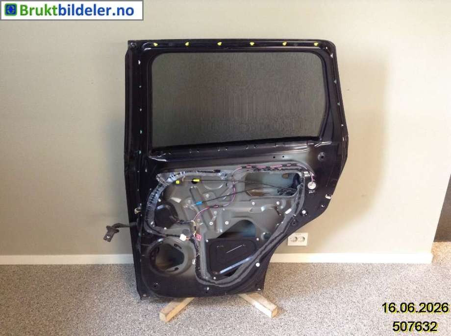 Dør høyre bak til Mitsubishi Outlander 2012-2015 (Type III, Fase 1)  (MITSUBISHI|5730B390|)
