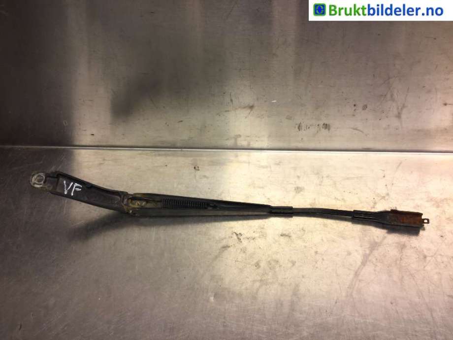 Viskerarmer frontrute til Volvo XC90 2002-2006 (Type I, Fase 1)  (VOLVO|30655610|)
