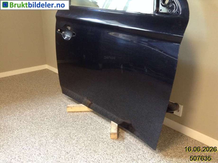 Dør høyre foran til Mitsubishi Outlander 2012-2015 (Type III, Fase 1)  (MITSUBISHI|5700B672|)