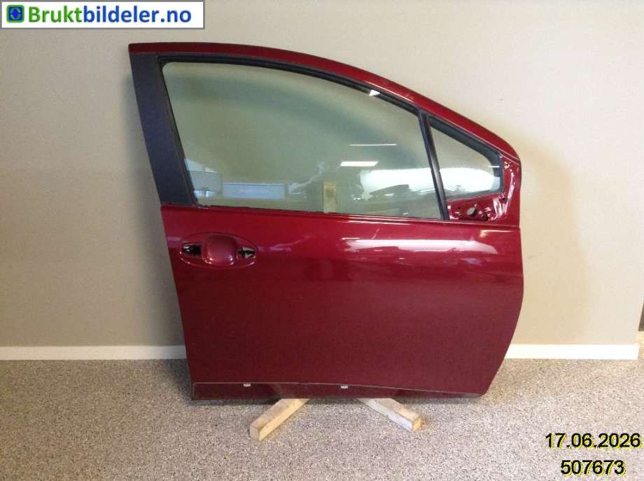 Dør høyre foran til Toyota Yaris, 2014-2020 (Type III, Fase 2)  (TOYOTA|670010D510)
