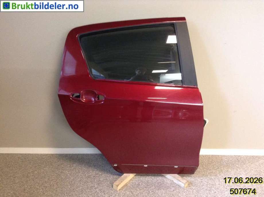 Dør høyre bak til Toyota Yaris, 2014-2020 (Type III, Fase 2)  (TOYOTA|670030D530)