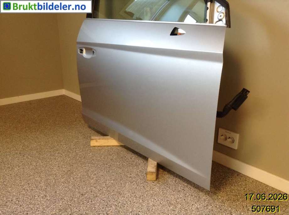 Dør høyre foran til Seat Leon 2013-2020 (Type III) (5F4 831 056 A|)