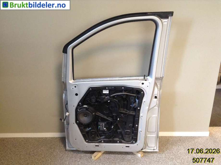Dør høyre 2dørs til Mercedes Vito 2014-->> (W447) (W447) (MERCEDES|A 447 720 01 05||A 447 720 67 00)