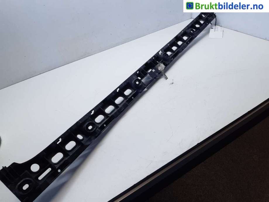 Diverse deler til Seat Leon 2013-2020 (Type III)  (5F9 807 863|)
