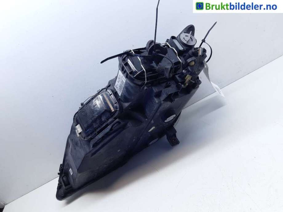 Frontlykt høyre halogen til Seat Leon 2013-2020 (Type III)  (5F1 941 006 A|)