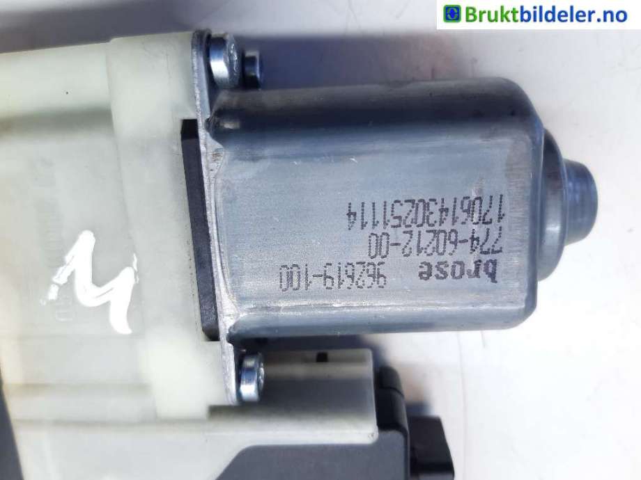 Ruteheis venstre bak til VW Passat 2011-2015 (B7) (B7) (VOLKSWAGEN|3AA 959 703 A|962619-100|)