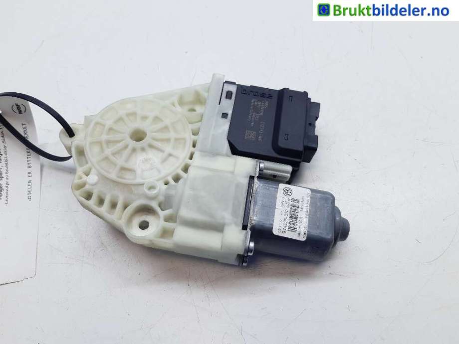 Ruteheis venstre bak til VW Passat 2011-2015 (B7) (B7) (VOLKSWAGEN|3AA 959 703 A|962619-100|)