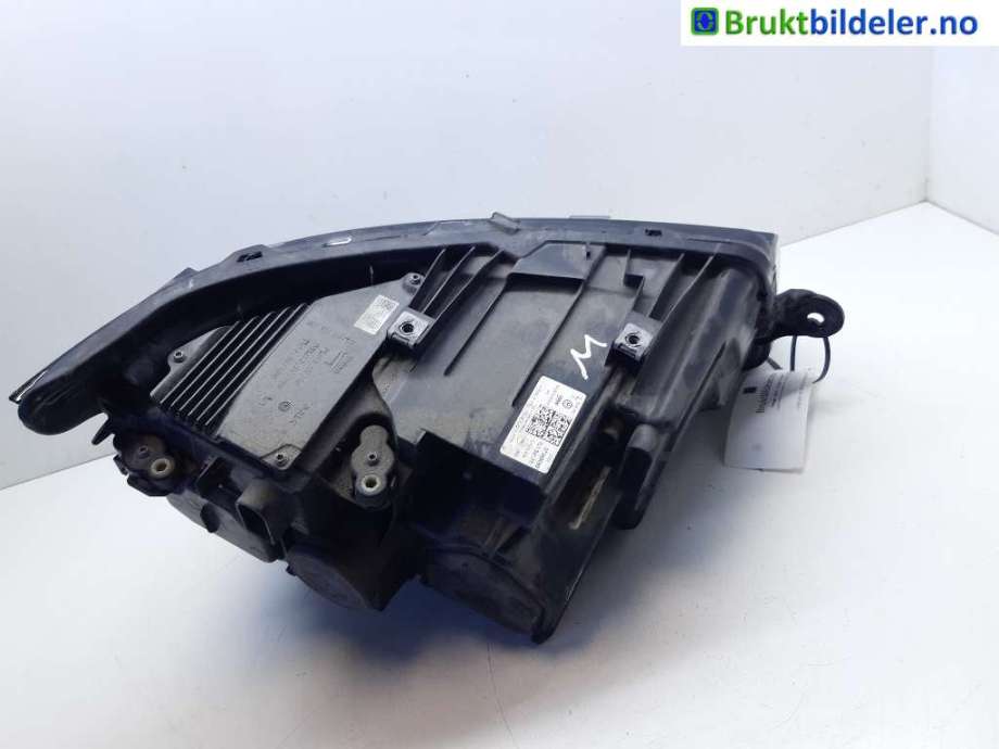 Frontlykt venstre halogen til VW Transporter / Caravelle 2019-->> (T6.1) (T6.1) (VOLKSWAGEN|7L1 941 773|37360099|)