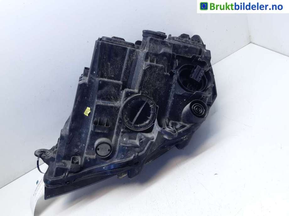 Frontlykt høyre halogen til VW Transporter / Caravelle 2019-->> (T6.1) (T6.1) (VOLKSWAGEN|7L1 941 774|90 199401|7L1 941 036 A)