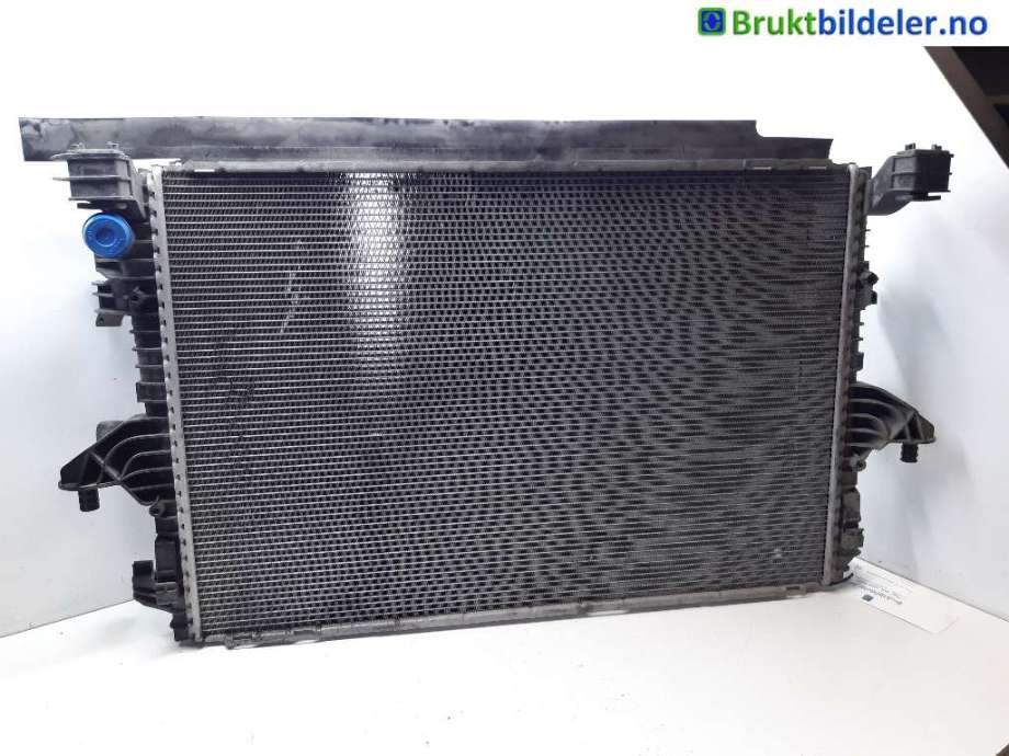 Radiator (automat gir) til VW Transporter / Caravelle 2019-->> (T6.1) (T6.1) (VOLKSWAGEN|7E0 121 253 F|HR200F7B1A06|)
