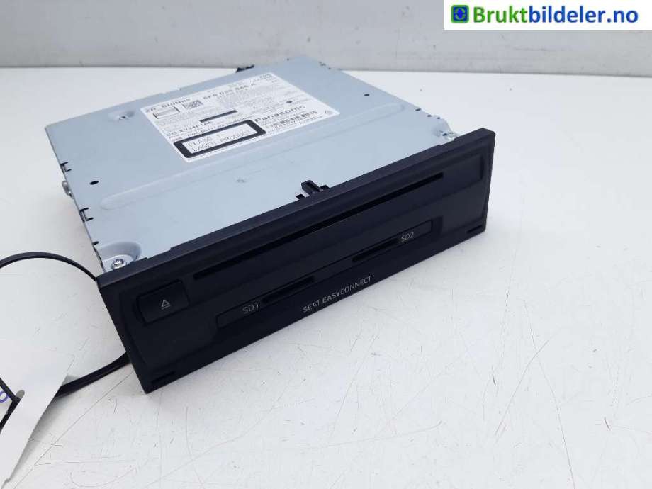 Bilstereo navigasjon spiller til Seat Leon, 2013-2020 (Type III)  (5F0 035 846 A)