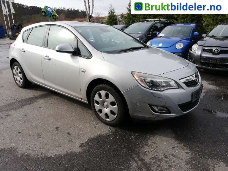 Skjerm høyre foran til Opel Astra J, 2010-2015  (OPEL|)