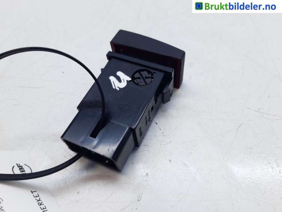 Bryter nødblink til Hyundai Terracan 2002-2007  (HYUNDAI|93720H1150|)