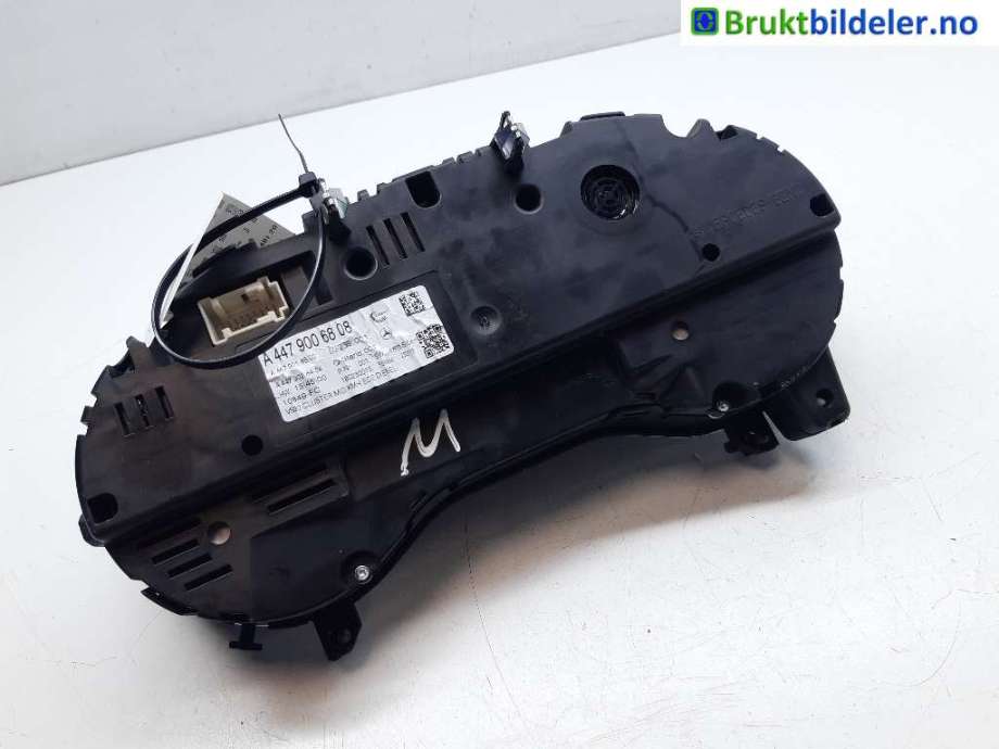 Instrumentpanel til Mercedes Vito 2014-->> (W447) (W447) (MERCEDES|A 447 900 68 08|180230015|)