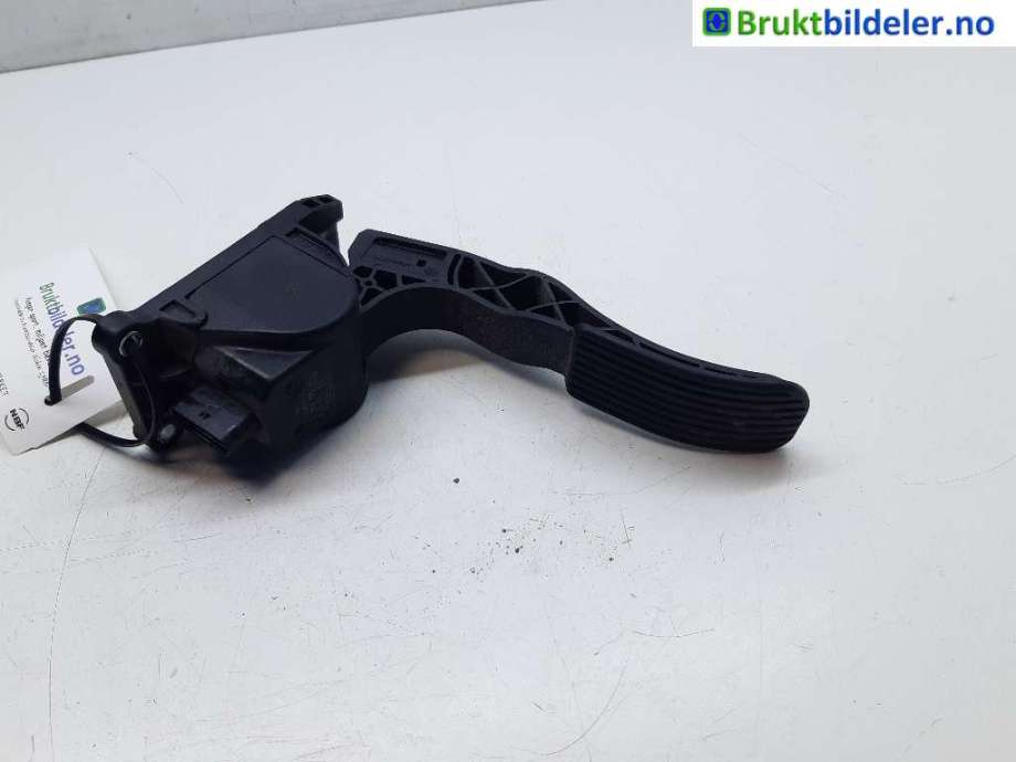 Pedal gass til Mercedes Vito, 2014-->> (W447) (W447) (MERCEDES|A 447 300 01 00)