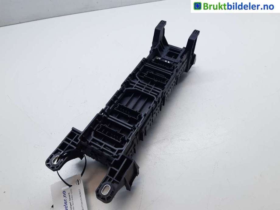 Sikringsboks til Mercedes Vito 2014-->> (W447) (W447) (MERCEDES|A 447 5460 00 46|)