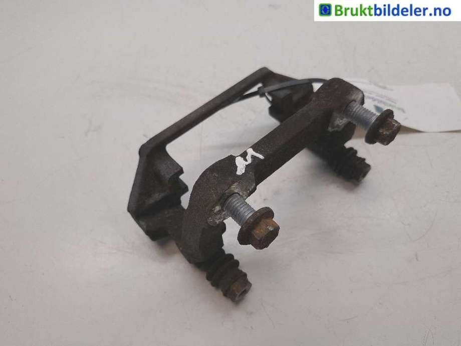 Bremsecaliper brakett til Volvo XC70 2008-2013 (Type II, Fase 1)  (VOLVO|8603729|)