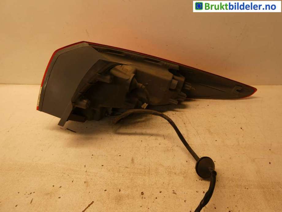 Baklykt venstre til Hyundai i40 2012-2017 (HYUNDAI|92401-3Z000|)
