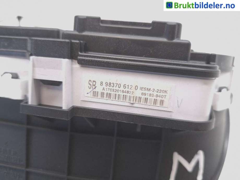 Instrumentpanel til Isuzu D-Max 2017-2020 (Type II, Fase 2)  (ISUZU||A170320164820|8 98370 612 0)