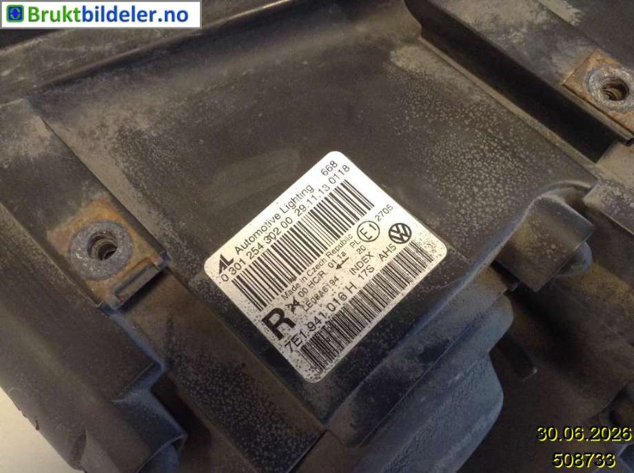 Frontlykt høyre halogen til VW Transporter / Caravelle 2003-2009 (Fase 1) (T5) (T5) (7E1 941 016 H|0 301 254 302 00|)