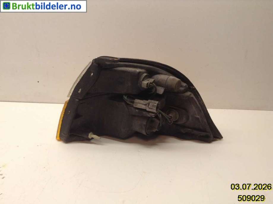 Blinklykt høyre til Toyota Hiace 1996-2001 (Fase 1)  (TOYOTA|8151026100|)
