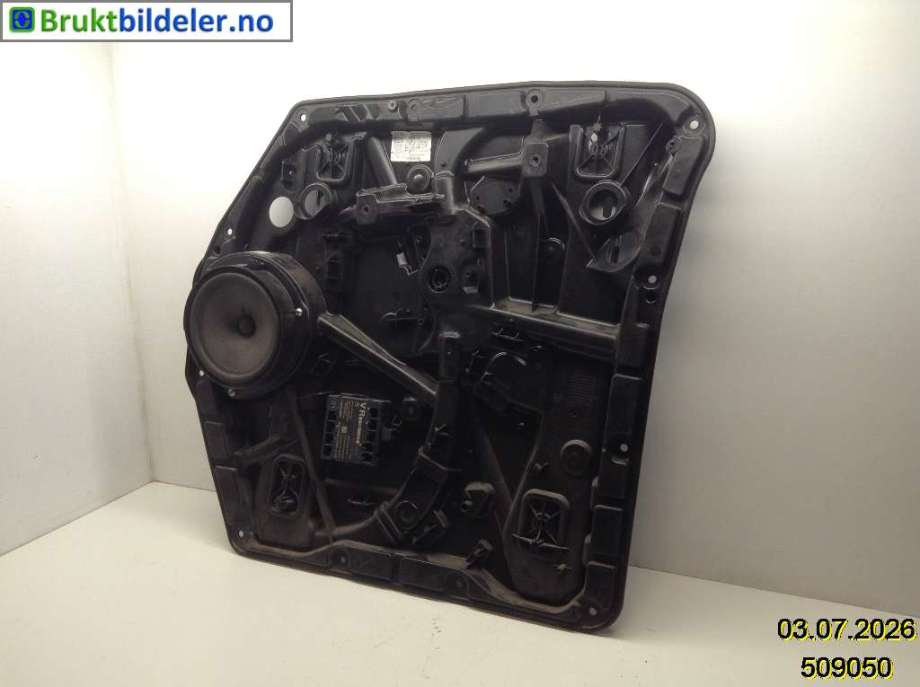 Ruteheis til Mercedes Vito 2014-->> (W447) (W447) (MERCEDES|A 447 720 40 00|)
