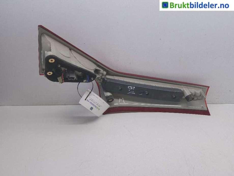 Baklykt venstre til Volvo XC70 2008-2013 (Type II, Fase 1)  (VOLVO||31276835)