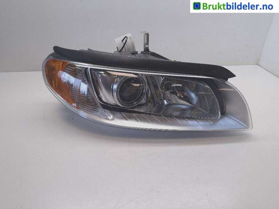 Frontlykt høyre xenon til Volvo XC70 2008-2013 (Type II, Fase 1)  (VOLVO||31353533)