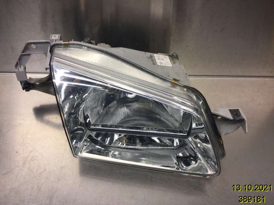 Frontlykt høyre halogen til Mazda 323, 1998-2000 (Fase 1)  (MAZDA|BJ1V-51-030B)