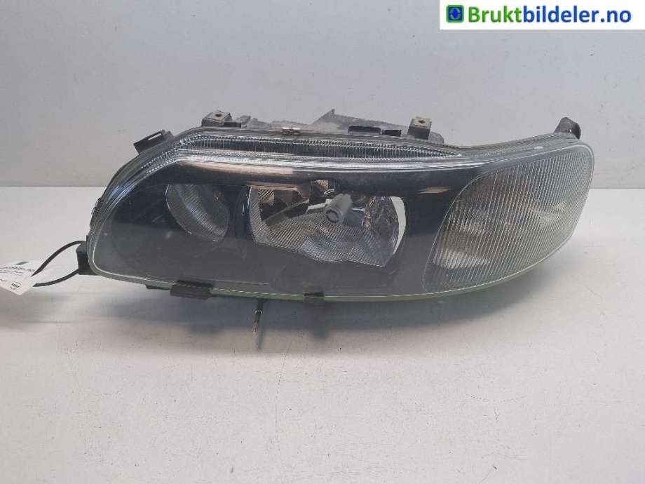 Frontlykt venstre xenon til Volvo XC70 2001-2004 (Type I, Fase 1) (VOLVO|30655905|)