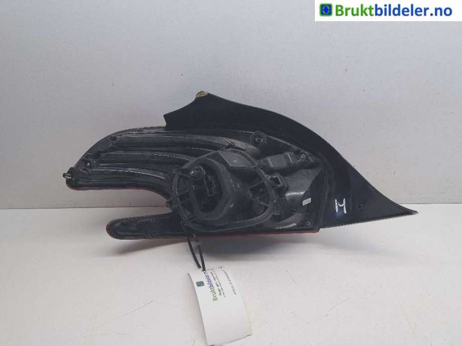 Baklykt høyre til Peugeot 208 2012-2019 (Type I) (PEUGEOT|98 256 011 80|)