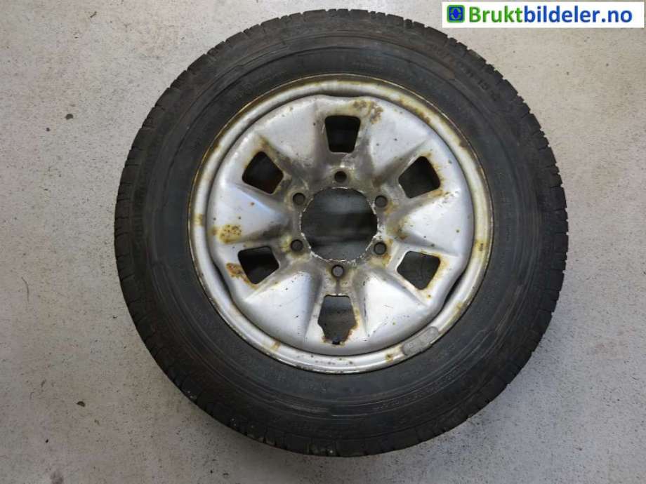Hjulsett stål sommer til Toyota Hiace 2007-2012 (Fase 3) (TOYOTA|CONTINENTAL|6JX15 ET29 6X139;7|)