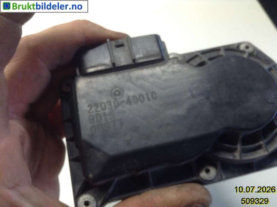 Spjeldhus til Toyota iQ 2009-2014  (TOYOTA|22030-40010|)